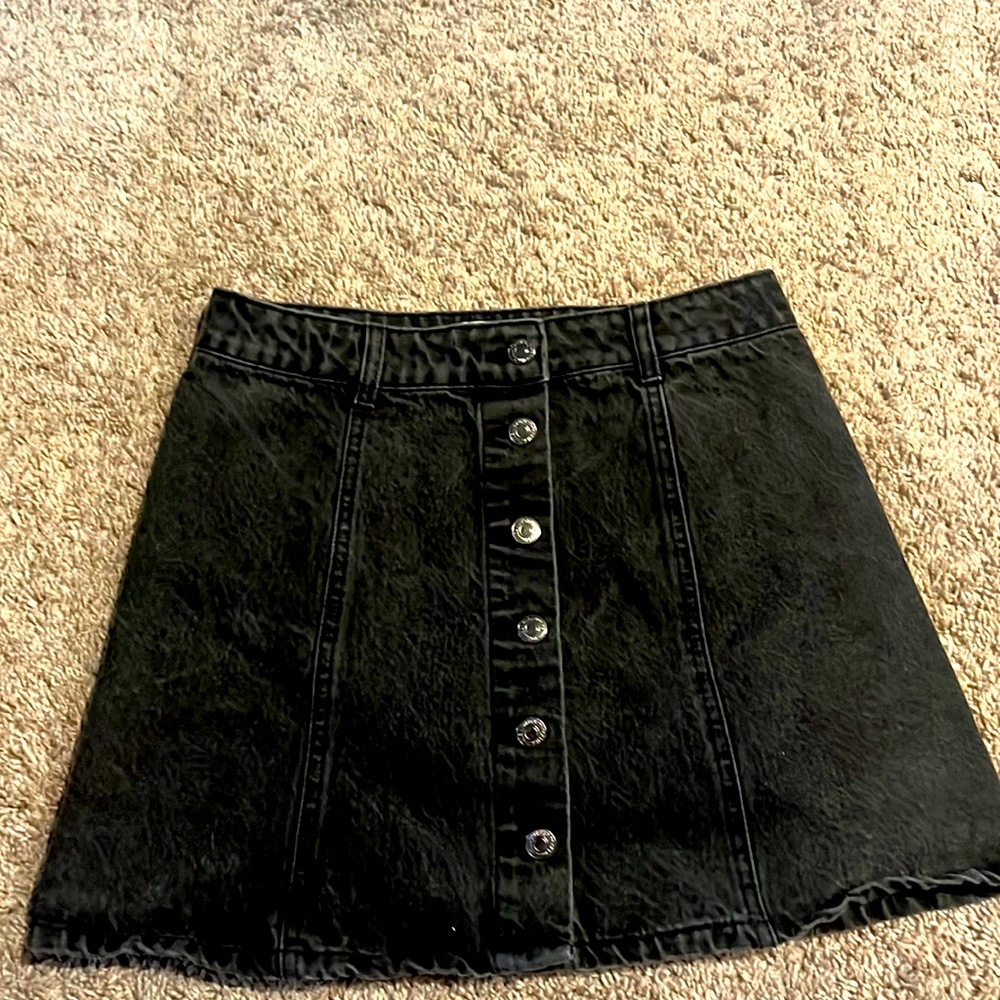 Forever 21 black skirt size 26